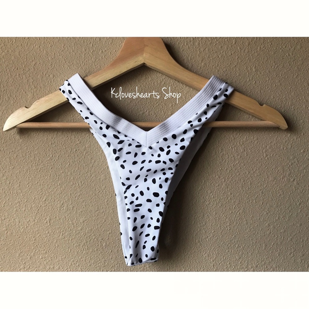 White Speckled Triangle Printed Bikini Set - Picture 3 of 4